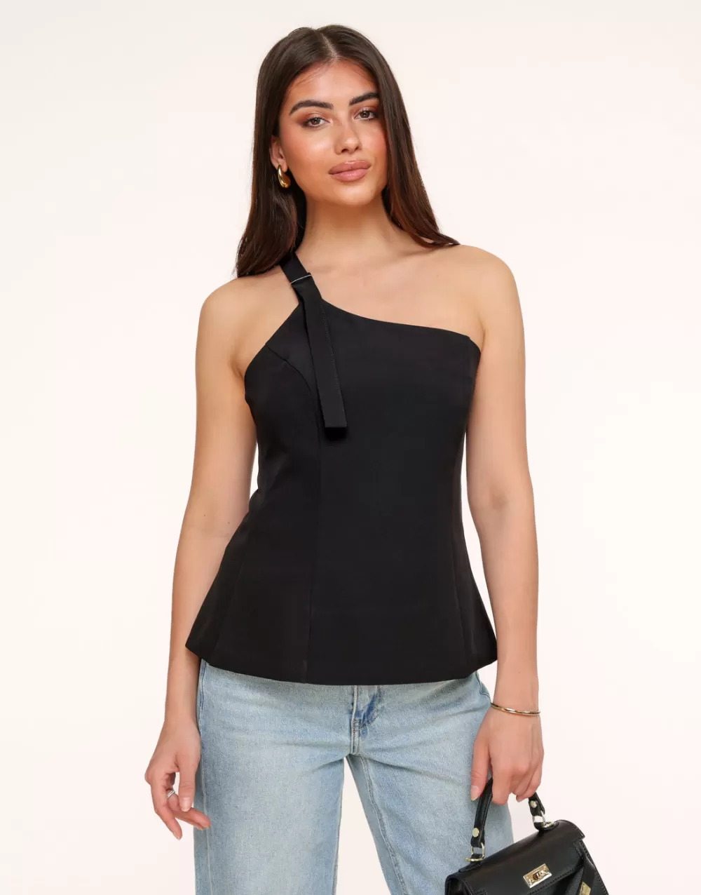 Black Asymmetric Open Back-Top<Olivia & Kate New