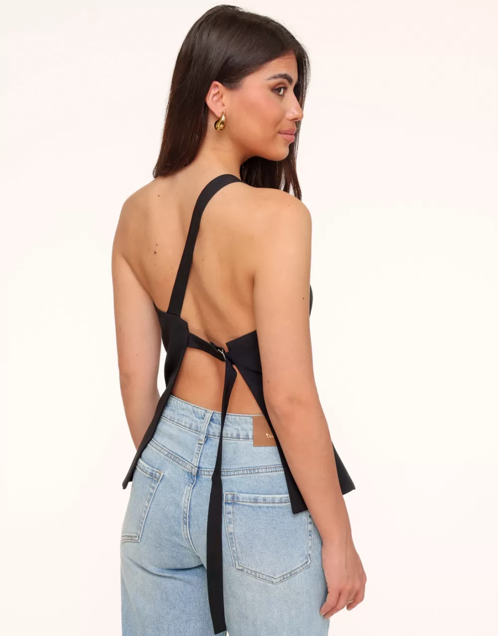 Black Asymmetric Open Back-Top<Olivia & Kate New